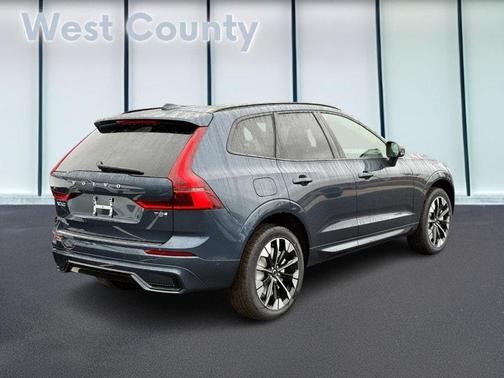 2026 Volvo XC60 Plug-In Hybrid T8 Plus