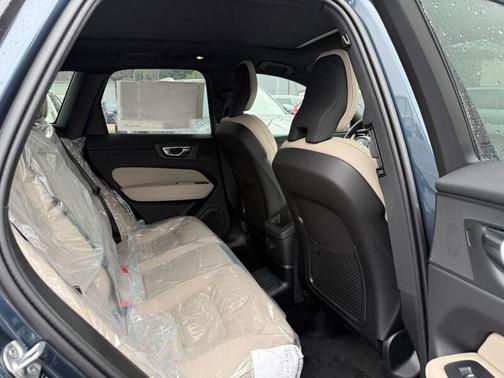 2026 Volvo XC60 Plug-In Hybrid T8 Plus