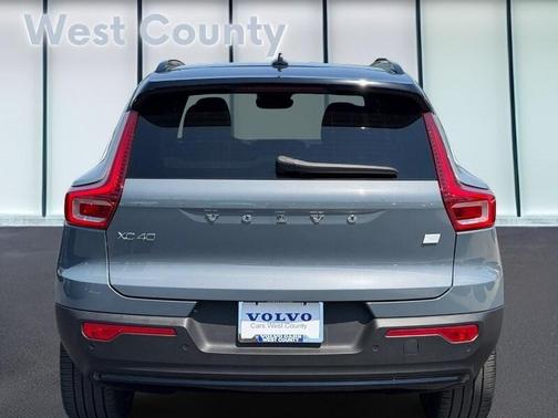 Gray Metallic 2023 Volvo XC40 Recharge Pure Electric Twin Ultimate