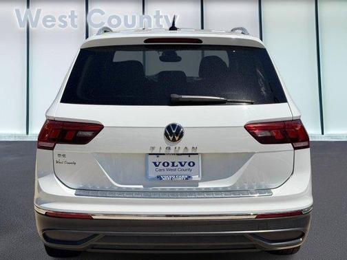Pure White 2022 Volkswagen Tiguan 2.0T SE