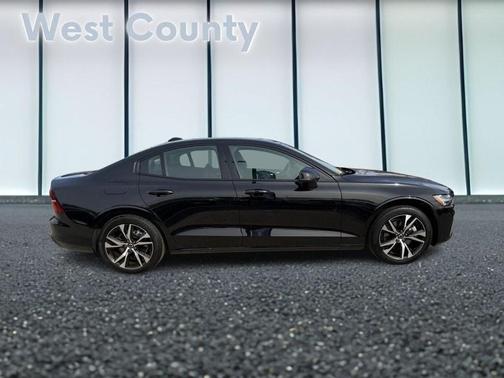 2025 Volvo S60 B5 Plus