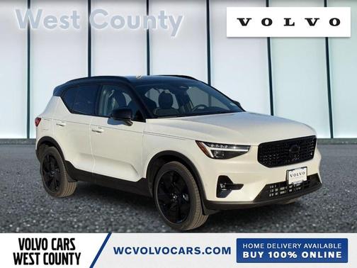 2026 Volvo XC40 B5 Ultra Black Edition