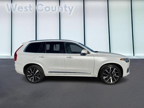 2024 Volvo XC90 B6 Plus Bright Theme 7-Seater