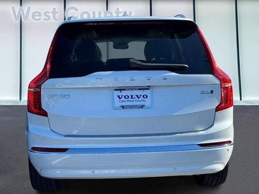2024 Volvo XC90 B6 Plus Bright Theme 7-Seater