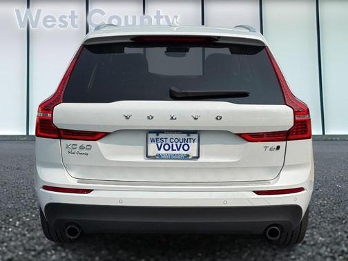2021 Volvo XC60 T6 Momentum