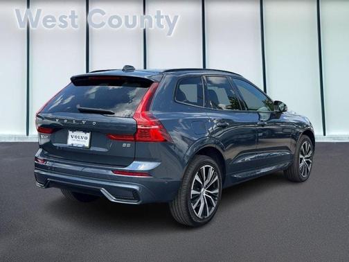 Denim Blue 2023 Volvo XC60 B5 Plus Dark Theme
