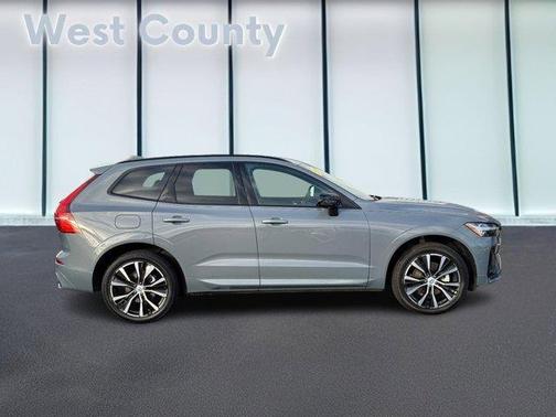 2024 Volvo XC60 B5 Plus Dark Theme