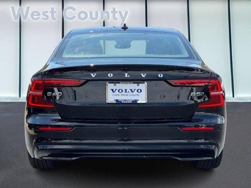 Onyx Black 2025 Volvo S60 B5 Plus