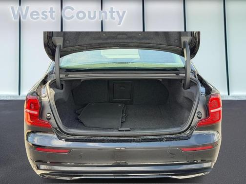 2025 Volvo S60 B5 Plus