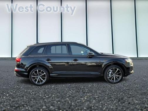 2023 Audi Q7 55 Premium