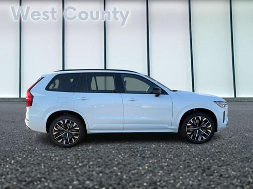 2026 Volvo XC90 B6 AWD Ultra Dark Theme 7-Seater