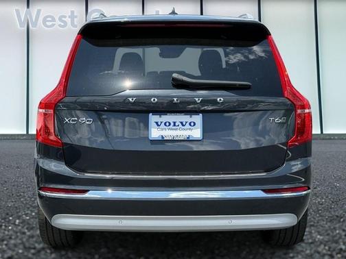 2022 Volvo XC90 T6 Inscription 7 Passenger