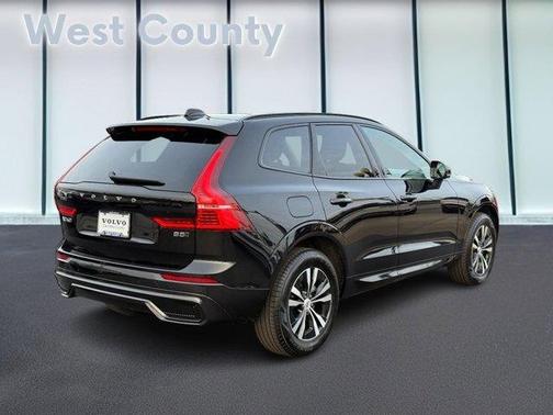 2025 Volvo XC60 B5 Core