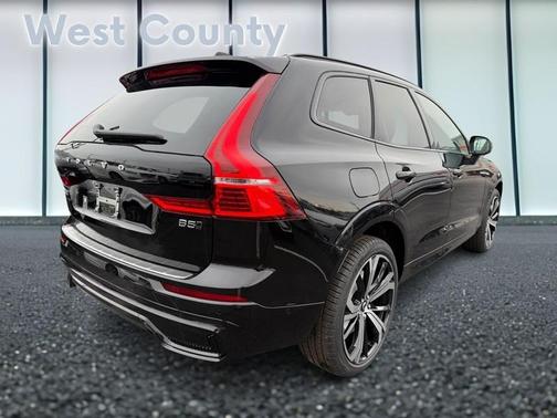 2025 Volvo XC60 B5 AWD Ultra