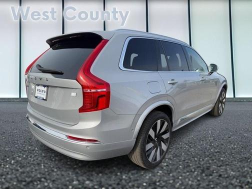 2024 Volvo XC90 Recharge Plug-In Hybrid T8 Ultimate 6-Seater