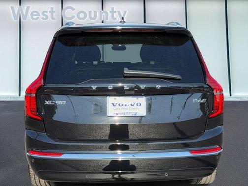 2025 Volvo XC90 B6 Plus 7-Seater