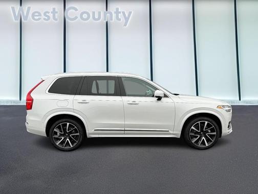 2023 Volvo XC90 B6 Plus 6-Seater