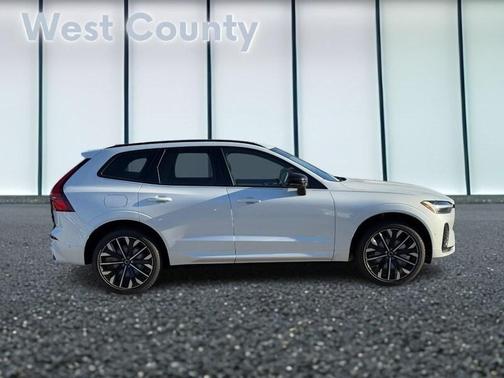 2026 Volvo XC60 B5 Ultra