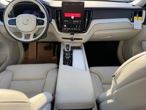 2026 Volvo XC60 B5 Ultra