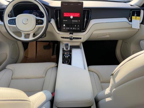2026 Volvo XC60 B5 Ultra