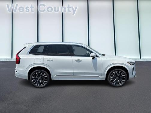 2025 Volvo XC90 Plug-In Hybrid T8 Ultra 7-Seater