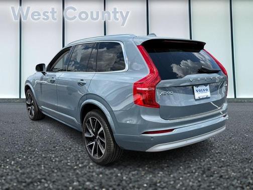 2022 Volvo XC90 T6 Momentum 6 Passenger