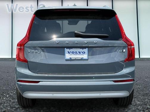2022 Volvo XC90 T6 Momentum 6 Passenger