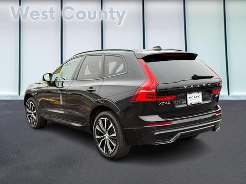 2025 Volvo XC60 B5 Plus