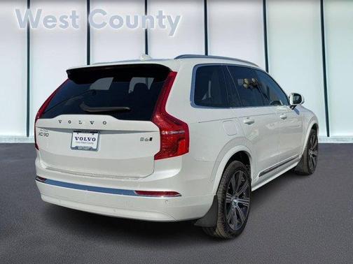 2024 Volvo XC90 B6 Plus Bright Theme 6-Seater