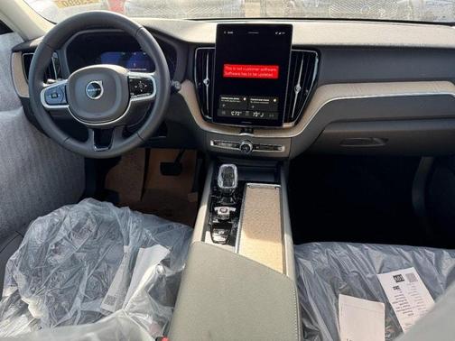2026 Volvo XC60 B5 Core