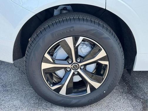 2026 Volvo XC60 B5 Core