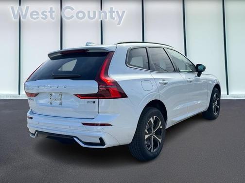 2026 Volvo XC60 B5 Core