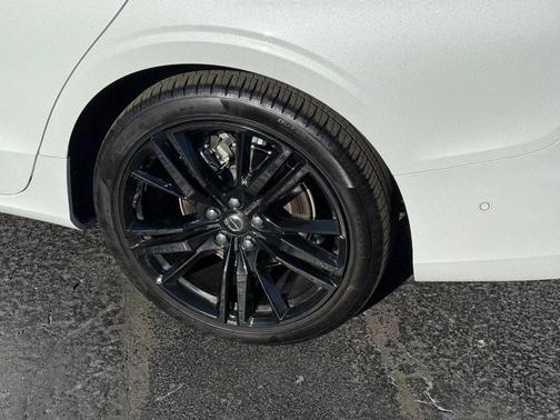 2024 Volvo S60 B5 Plus Black Edition