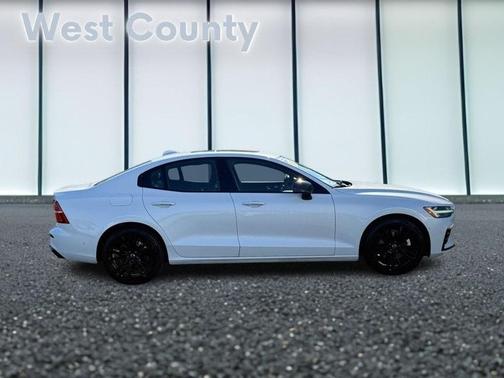 2024 Volvo S60 B5 Plus Black Edition