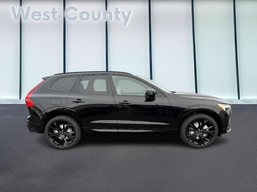 2026 Volvo XC60 B5 Ultra Black Edition