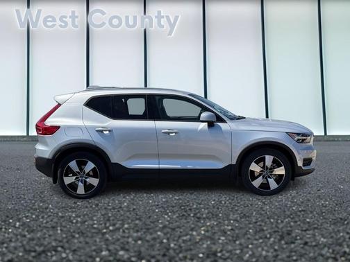 2019 Volvo XC40 T5