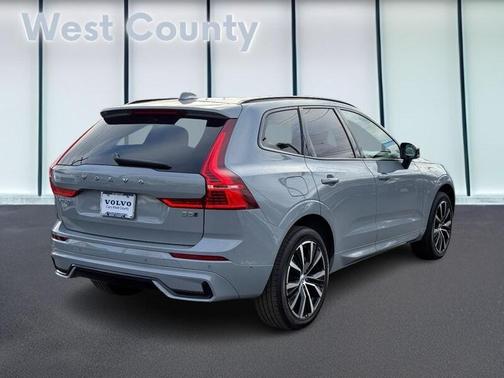 2025 Volvo XC60 B5 Plus