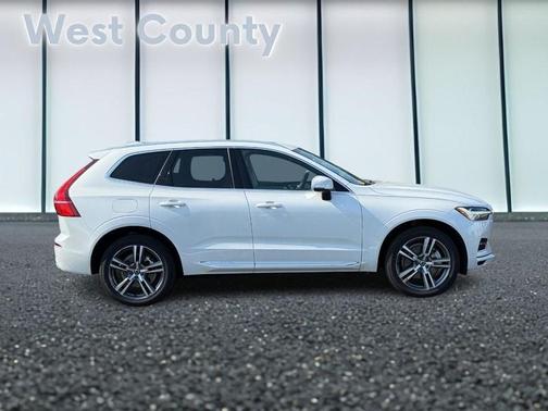 2021 Volvo XC60 Recharge Plug-In Hybrid T8 Inscription Expression