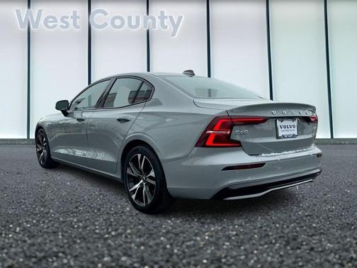 2025 Volvo S60 B5 Core