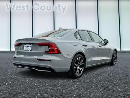 2025 Volvo S60 B5 Core