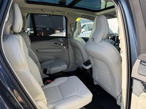 2025 Volvo XC90 B6 AWD Ultra 6-Seater