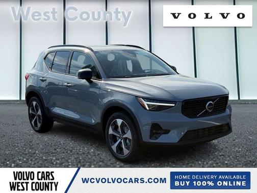 2026 Volvo XC40 B5 Plus