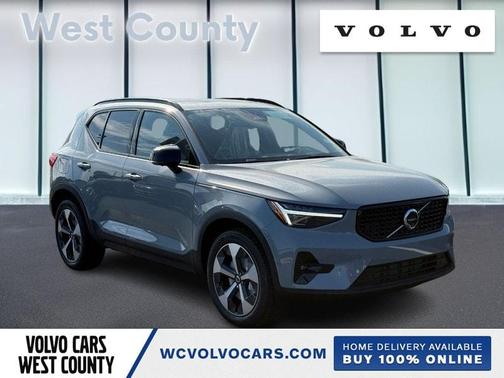 2026 Volvo XC40 B5 Plus