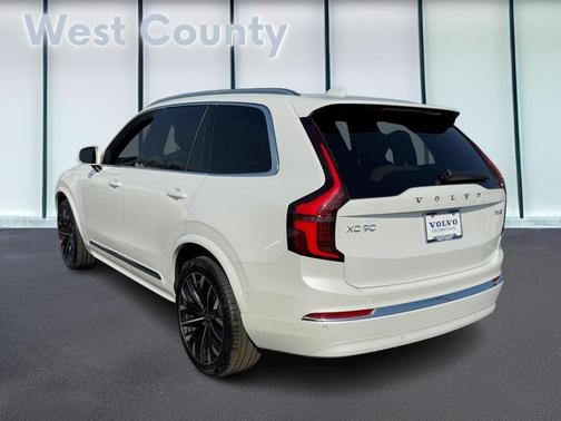 2025 Volvo XC90 B6 Plus 7-Seater