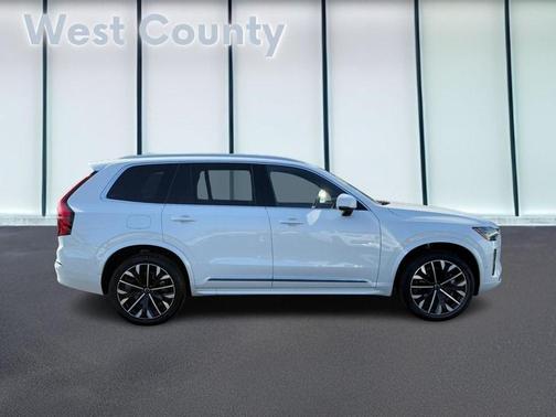 2025 Volvo XC90 B6 Plus 7-Seater