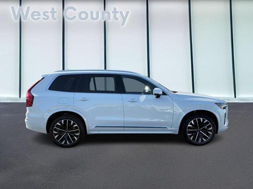 2025 Volvo XC90 B6 Plus 7-Seater