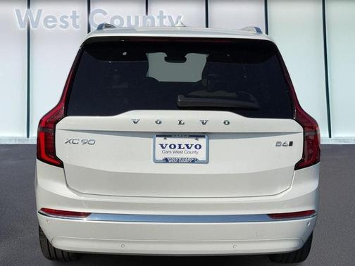 2025 Volvo XC90 B6 Plus 7-Seater