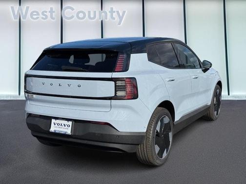 2026 Volvo EX30 Twin Motor Ultra