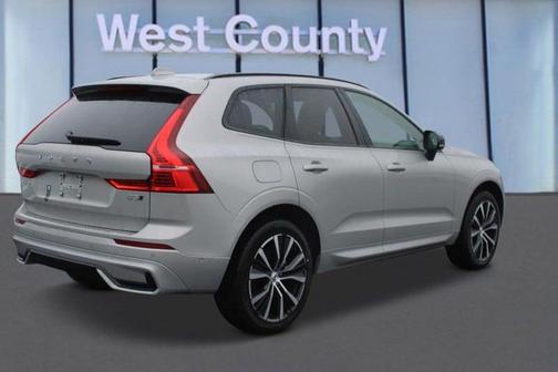 2024 Volvo XC60 B5 Plus Dark Theme