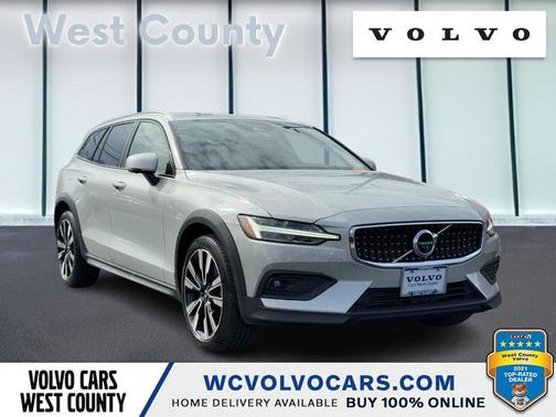 2021 Volvo V60 Cross Country T5